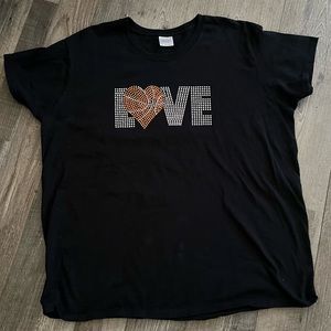 Basketball Spirit Ladies Gilman t shirt size XL